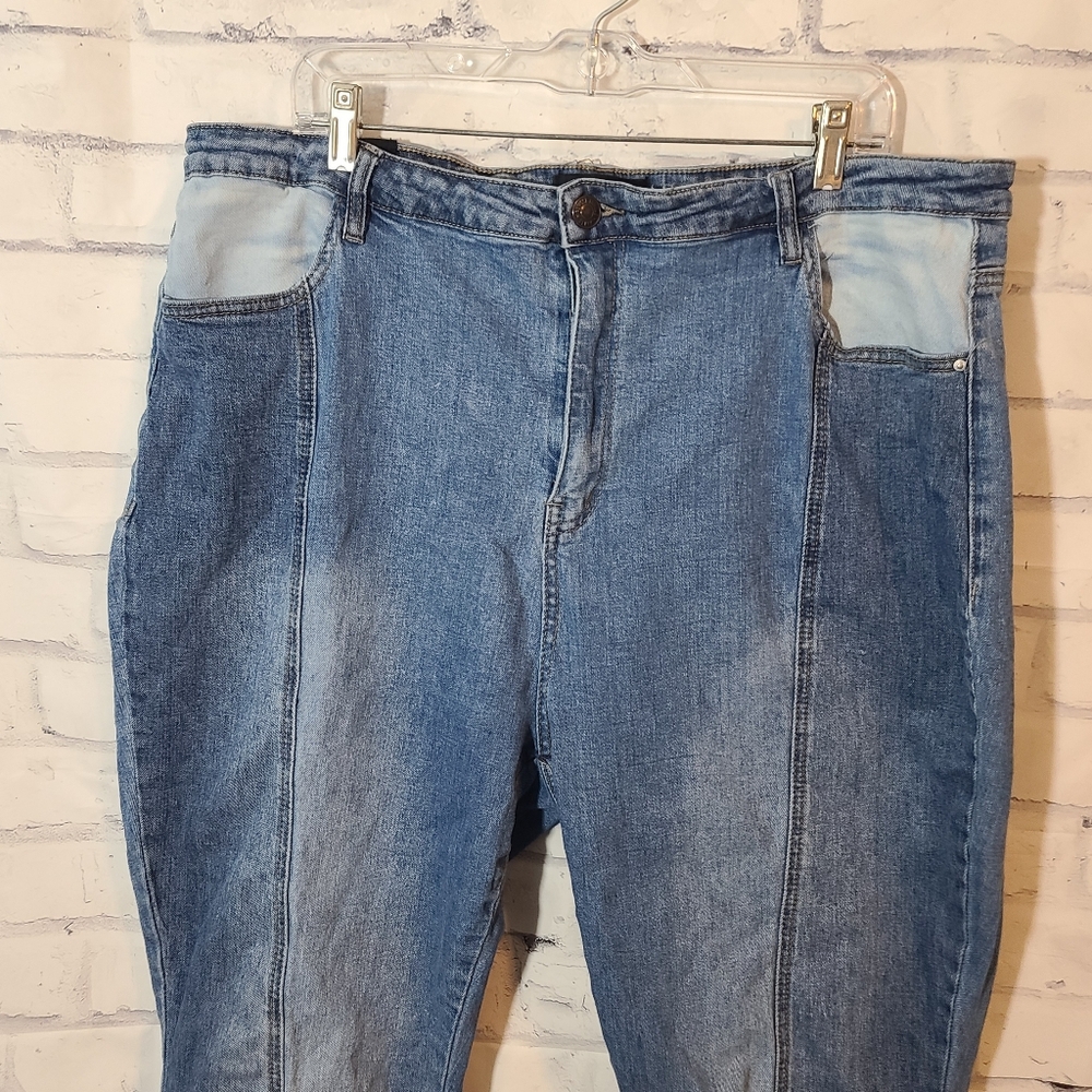Almost Famous Patchwork Jeans Sz 22 - Picture 3 of 8